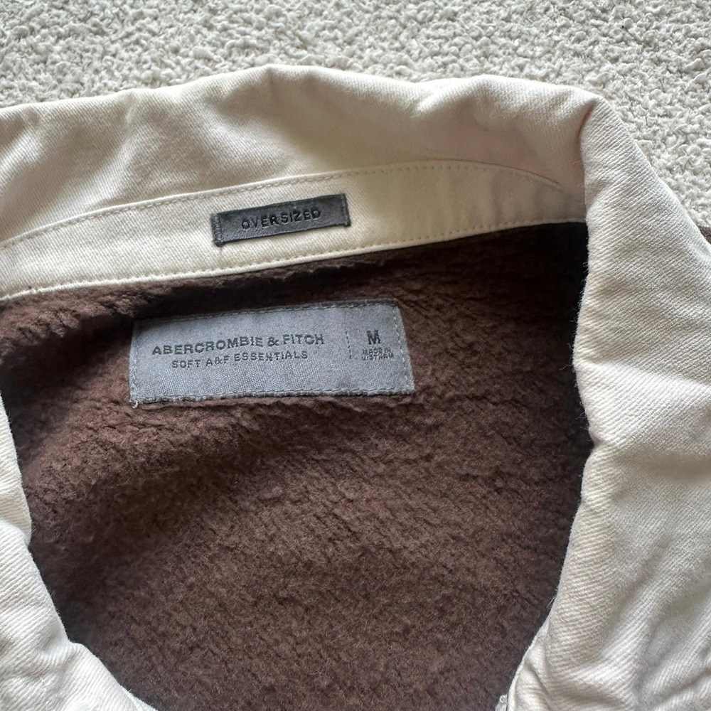 Abercrombie & Fitch Women's Oversized fleece sweatshirt size medium in brown - Picture 2 of 5